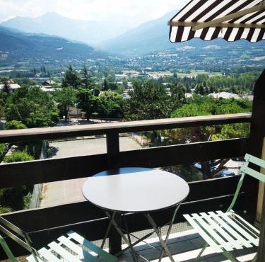 Studio à 200 mètres la plage du Plan d'eau