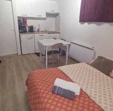 Studio à Orsay à 5 min du RER B Le Guichet