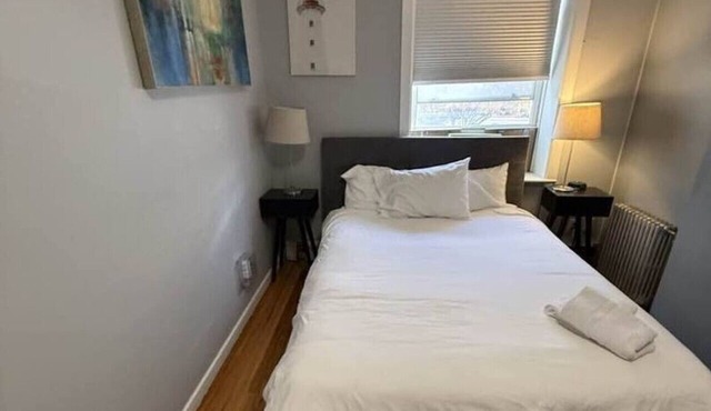 Studio 1 Bed/1 Bath Full Apartment—Steps to Path