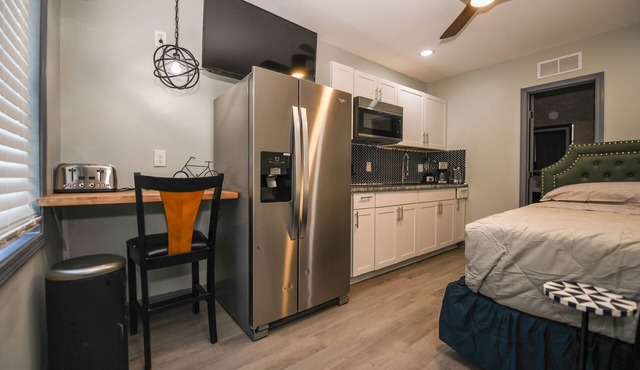 studio 1 min from Southern Regional hospital 15 MiN FROM ATLANTA APT B