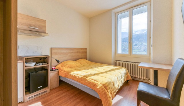 Studio '105' with shared pool, shared terrace and Wi-Fi