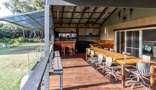 Studio 165/Hidden Gem on 50 Acres with Bay views