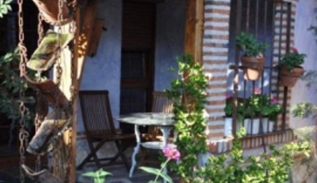 Studio 2 Adults: 45 m² studio with lovely garden views