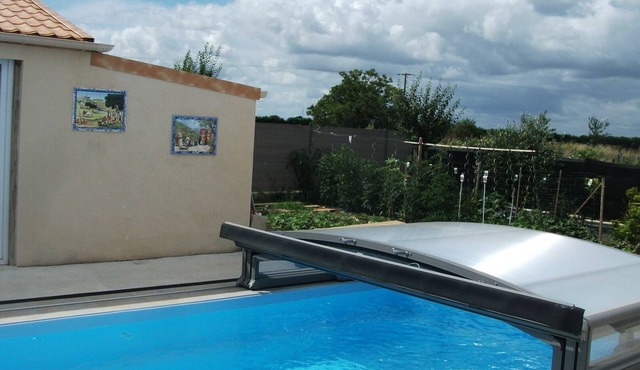 STUDIO 22 m², private terrace 40 m², shared swimming pool, quiet location!