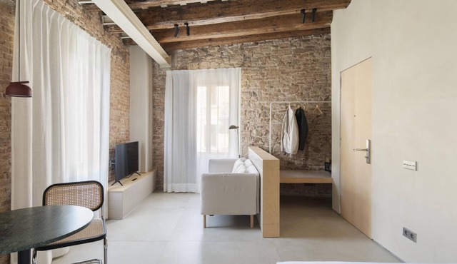 Studio 2 pax in Born