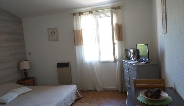 Studio 2 people at the foot of Mont Ventou