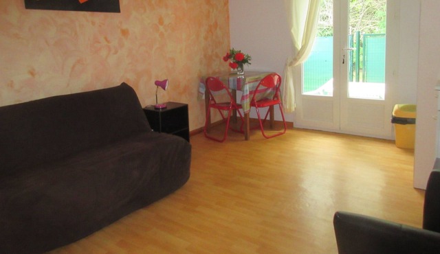Studio 2 pers. in St Cyprien between village and beaches on the coteradieuse site. wif