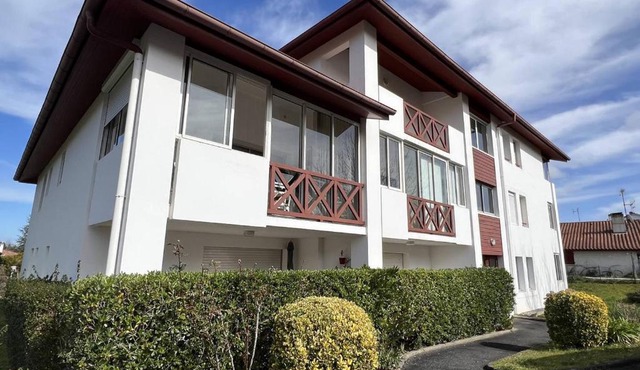 Studio 2 personnes, terrasse fermée, animaux tolérés, proche parking – Cambo-les-Bains - FR-1-495-63