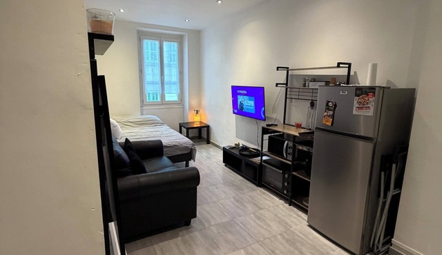 Studio 2 persons Place Castellane Downtown Marseille