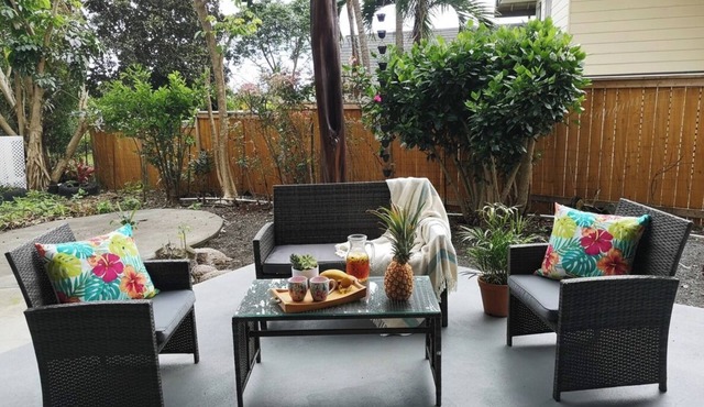 Studio + 2 Small Bonus rooms with AC, Big Covered Patio, Near Beaches/Airport