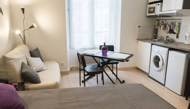 Studio 22-Studio-Apartment-Wet room-Garden view