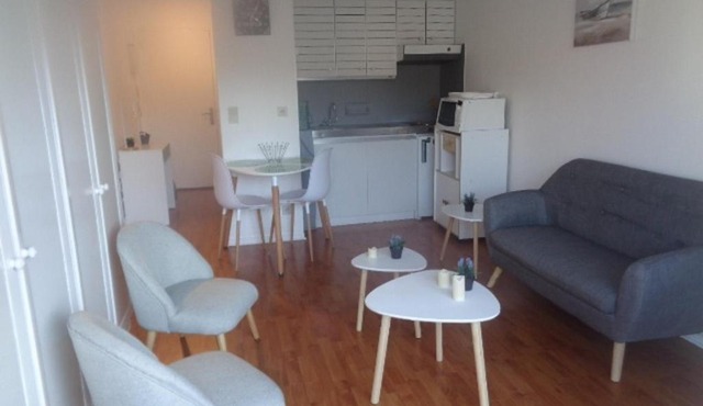 Studio 24m² au Centre d'Arcachon, proche Gare et Plage, Balcon Sud - FR-1-374-104