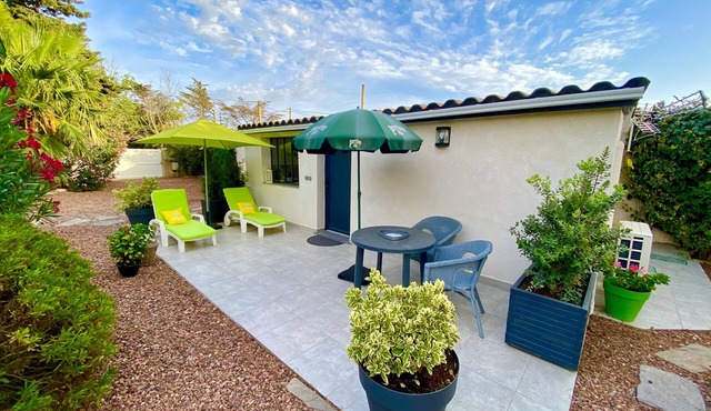 Studio 25m2, Indépendant Avec Terrasse , a 50 Mètres de la mer