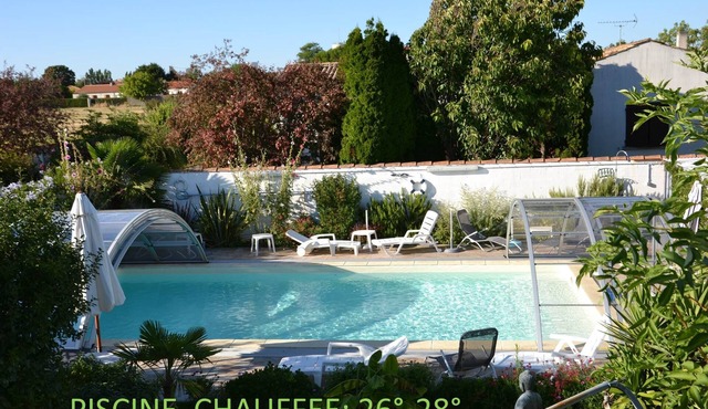 STUDIO 26M2 -Terrace - HEATED SWIMMING POOL - 4 mn BEACH -5 mn La ROCHELLE