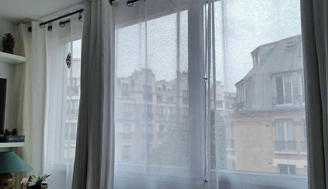 Studio 2p Métro Crimée