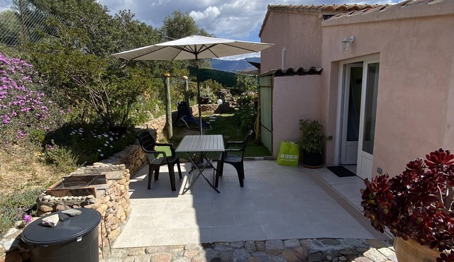 Studio 30m², Private garden, Beach 5 mins walk