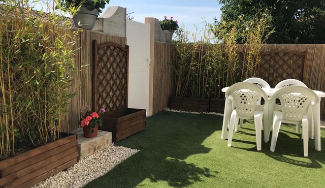 Studio 35m2 à 3 km de la gare d Angoulême avec draps et linge de maison fournis