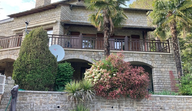 Studio 4 p Calme Tout Équipé Totale Indépendance Entrée des Gorges du Tarn