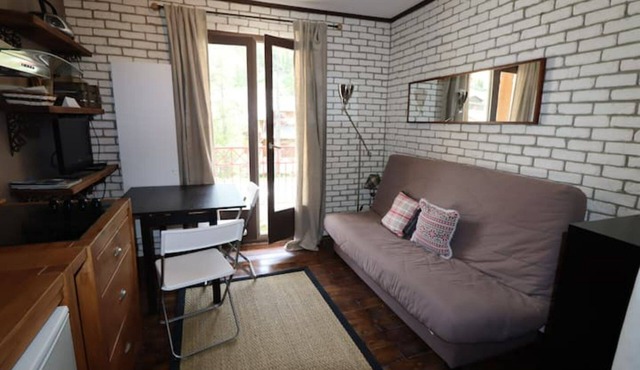 Studio 4 P -idéalement Situé Proche Centre Station