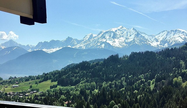 Studio 4 people - superb view of Mont Blanc