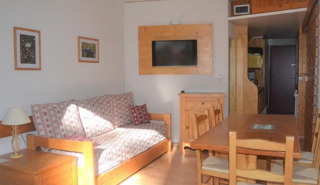 Studio 4 pers, proche pistes et commerces, balcon S-O, cœur village Charvet, animaux admis, wifi - FR-1-411-503