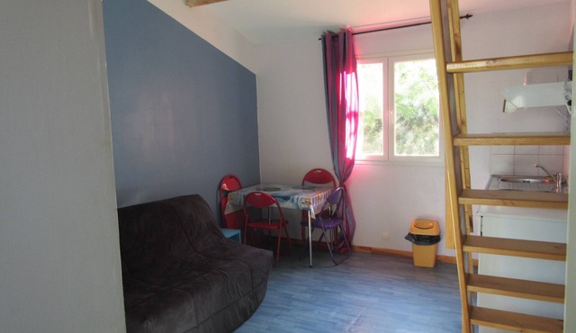 Studio 4 pers. in St-Cyprien between village and beaches on coteradieuse site Wifi
