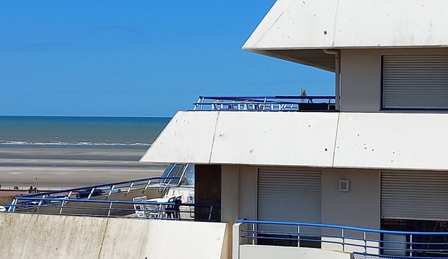 Studio 4 pers. - Parking Elevator Balcony 3 minutes from the beach and shops!