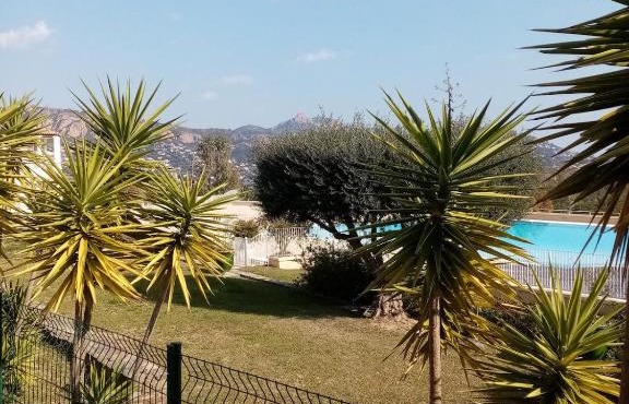 Studio 4 Pers Sea View Secured Cap Esterel