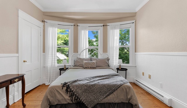 Studio 5~ Cozy BDRM w/Private Bath