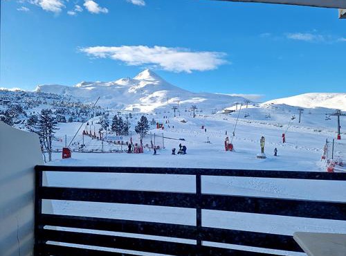 Studio 5 pers plein SUD au pied des pistes Front de neige Arette La Pierre Saint Martin GR10