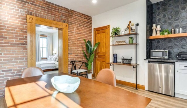 Studio 500: Downtown Gem + Free Parking & Pets OK!