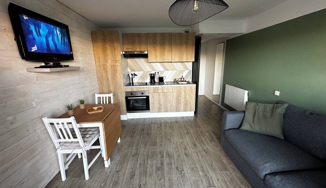 Studio 50m from the sea