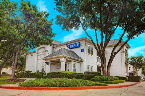 Studio 6-Arlington, TX - South - Dallas