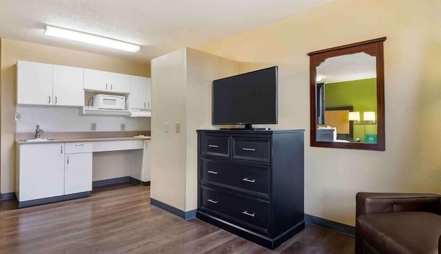 Studio 6 Corporate Extended Stay Rochester Henrietta NY