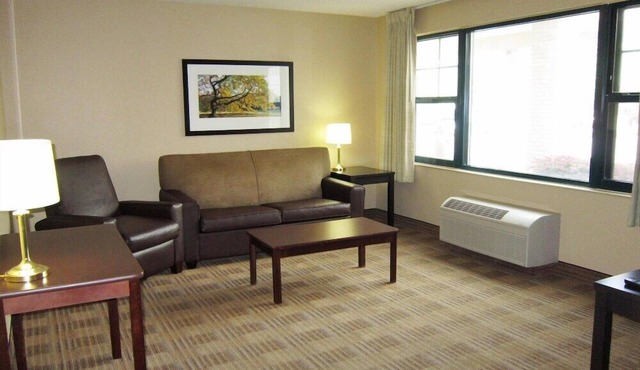 Studio 6 Corporate Extended Stay Buffalo Amherst NY
