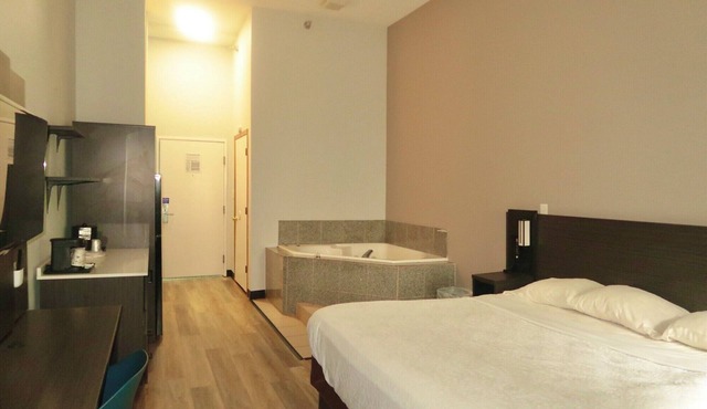 Studio 6 Elkhart, IN- Kitchenette Rooms