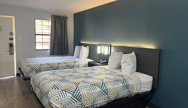 Studio 6 Extended Stay - Huntsville, AL University Drive