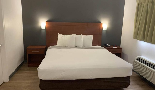 Studio 6 Extended Stay - Hampton, VA - Langley AFB Area