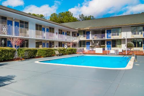 Studio 6 Extended Stay - Lagrange, GA