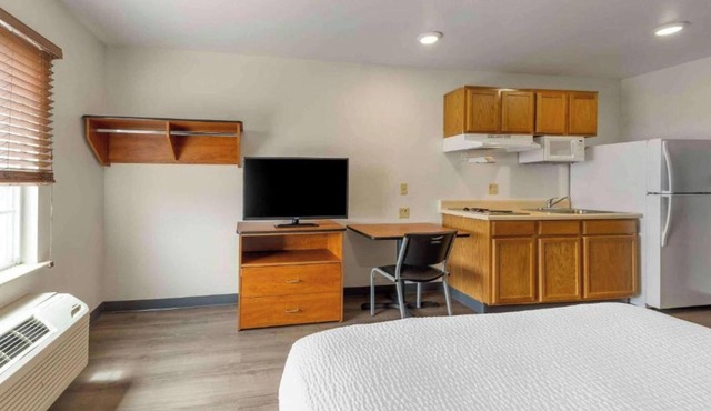 Studio 6 Extended Stay Oklahoma City Norman OK