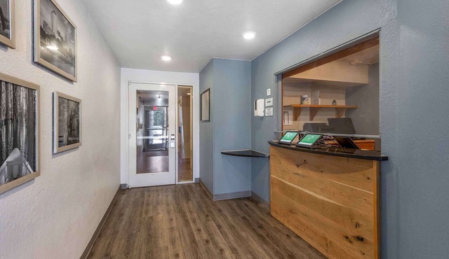 Studio 6 Extended Stay Shreveport Airport LA