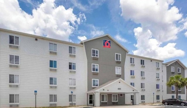 Studio 6 Fort Myers|Cozy 2 Full Beds,Nsmk|Kitchen