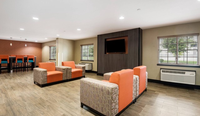Studio 6 Lenexa, KS - Overland Park