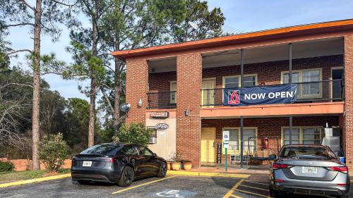 Studio 6 Suites Albany, GA