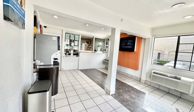 Studio 6 Suites – Bellflower, Ca - Los Angeles