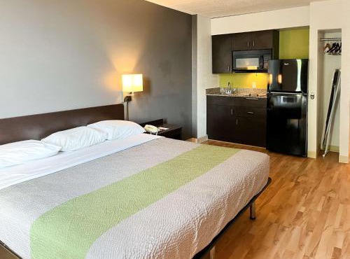 Studio 6 Suites Clarion, PA