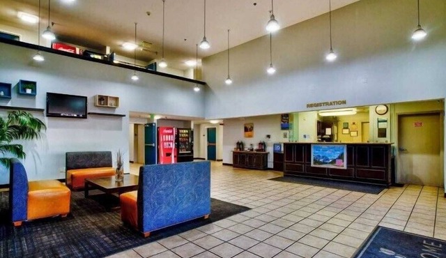Studio 6 Suites Hesperia, CA – West Main Street – I-15
