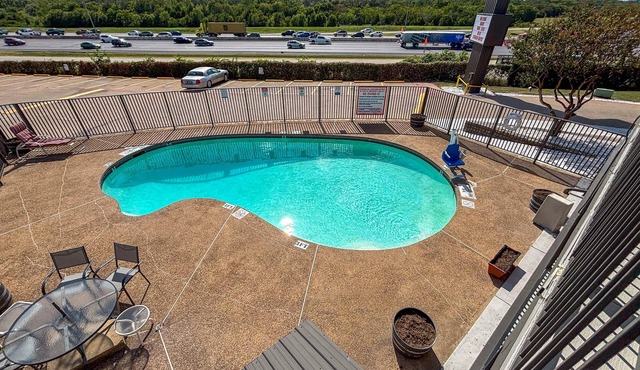 Studio 6 Suites – Mesquite, TX – Gross Rd.