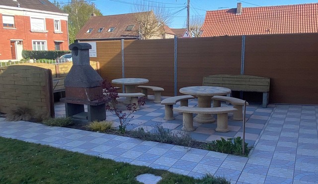 Studio 700 metres from the spa