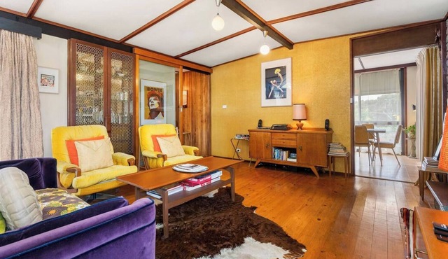 Studio 74 A Spacious Nostalgic Country Retreat